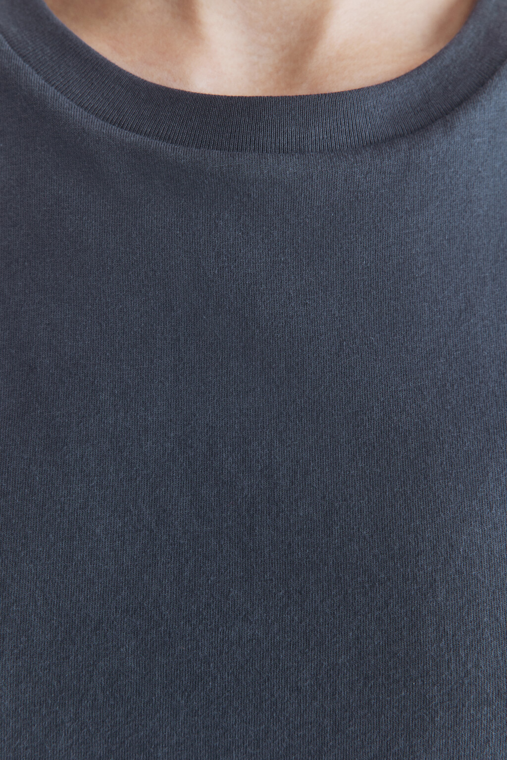 Футболка хлопковая с подвернутыми рукавами - цвет серый - 6