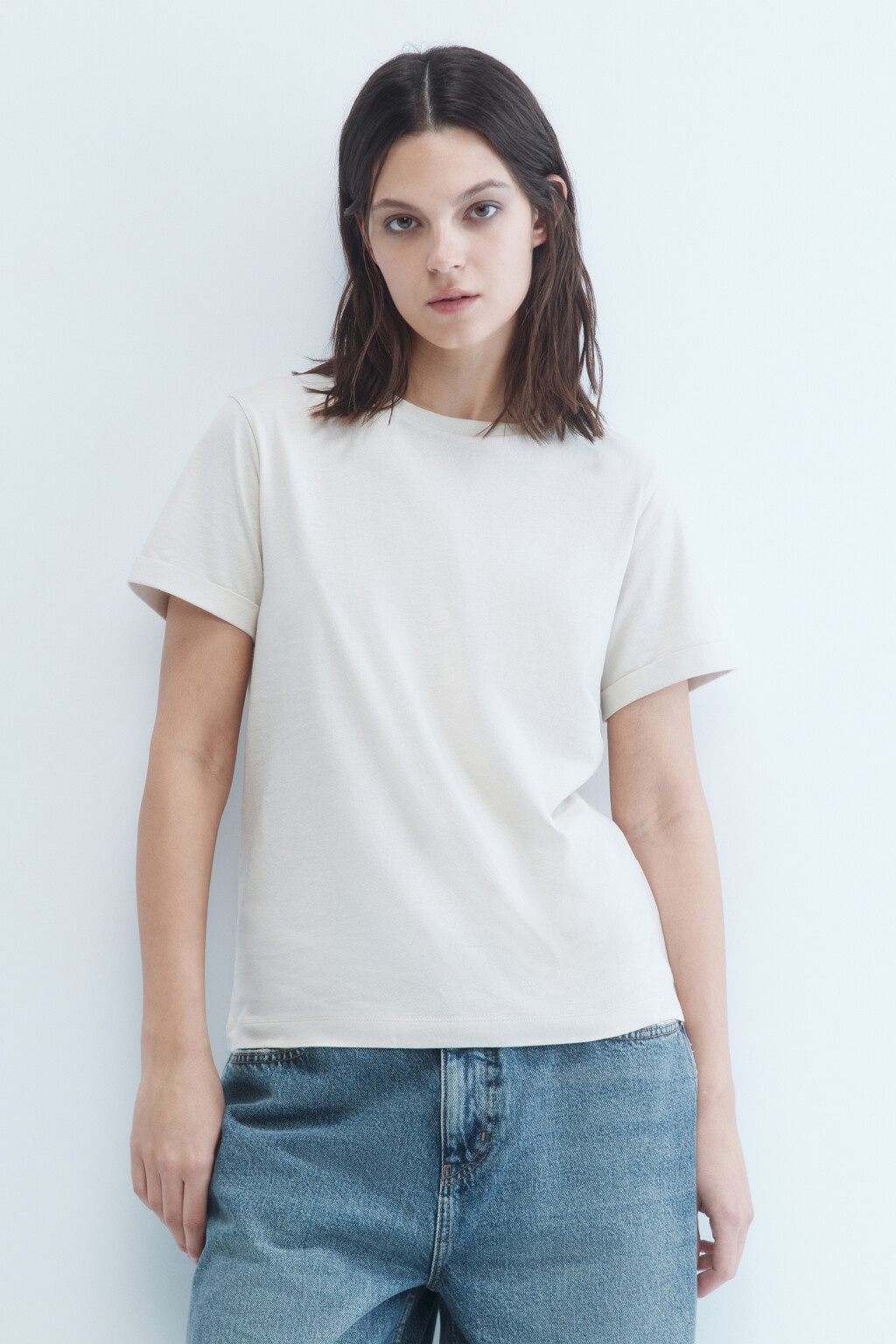 Футболка хлопковая с подвернутыми рукавами - цвет бежевый - 1