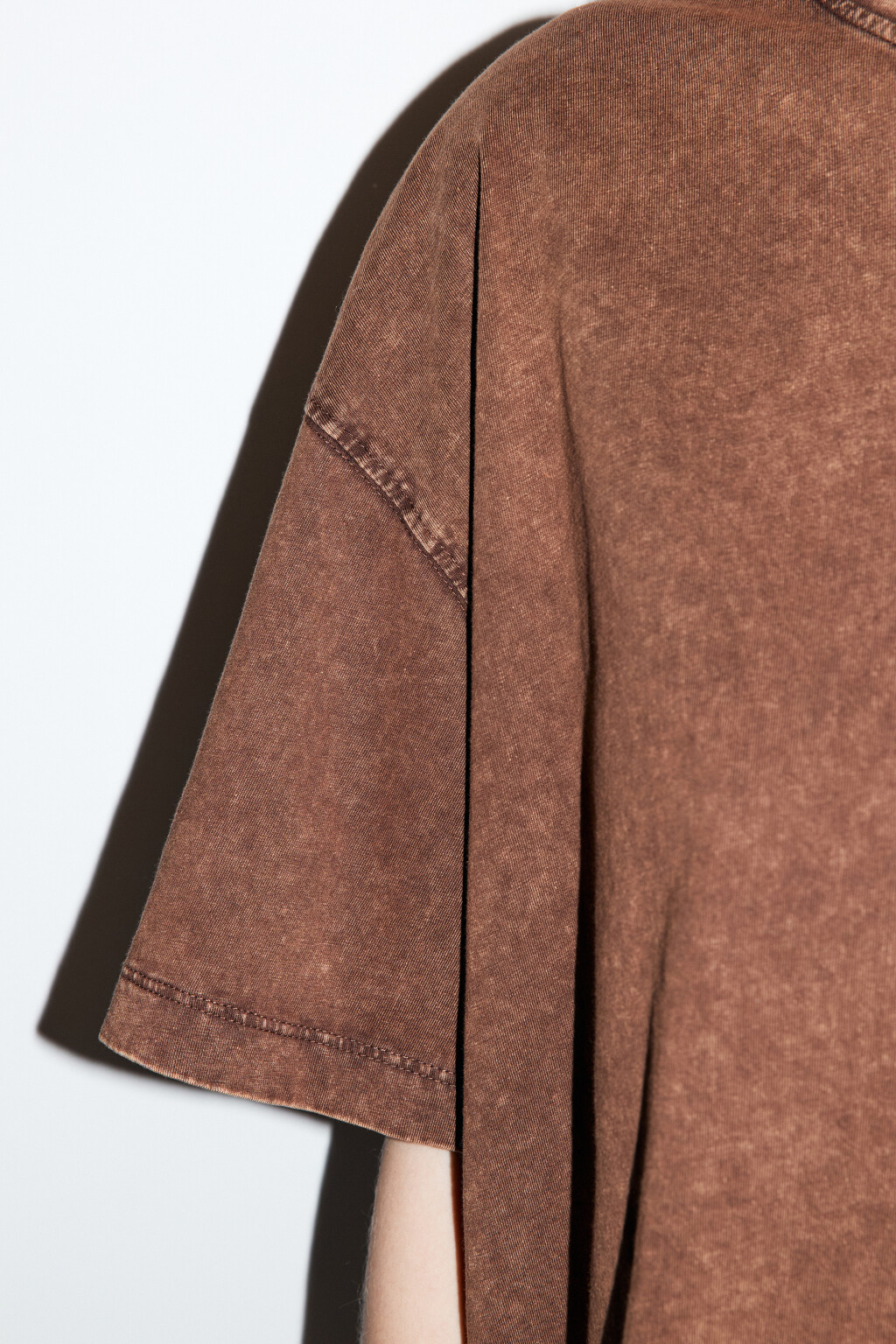 Футболка oversize с вареным эффектом - цвет коричневый - 6