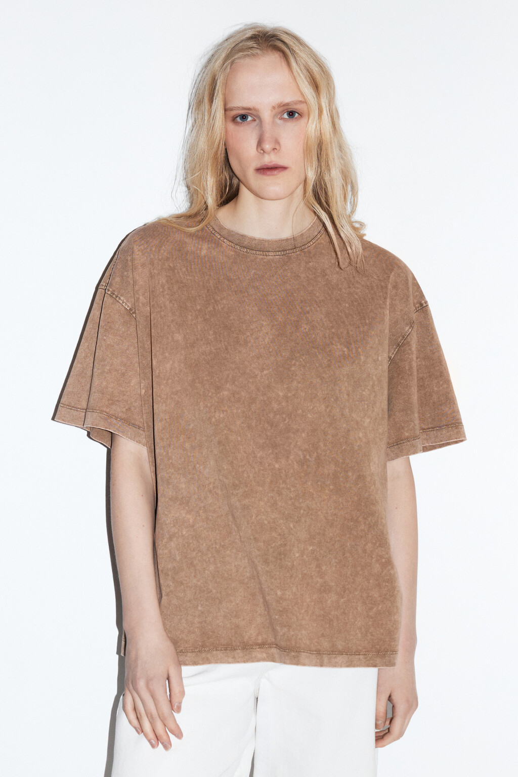 Футболка oversize с вареным эффектом - цвет бежевый - 2