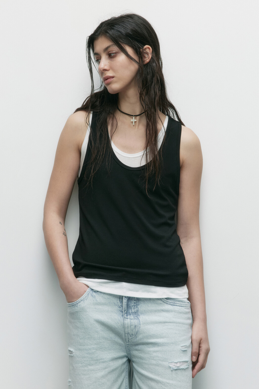 Майка двуслойная с контрастной подкладкой - цвет черный - 3