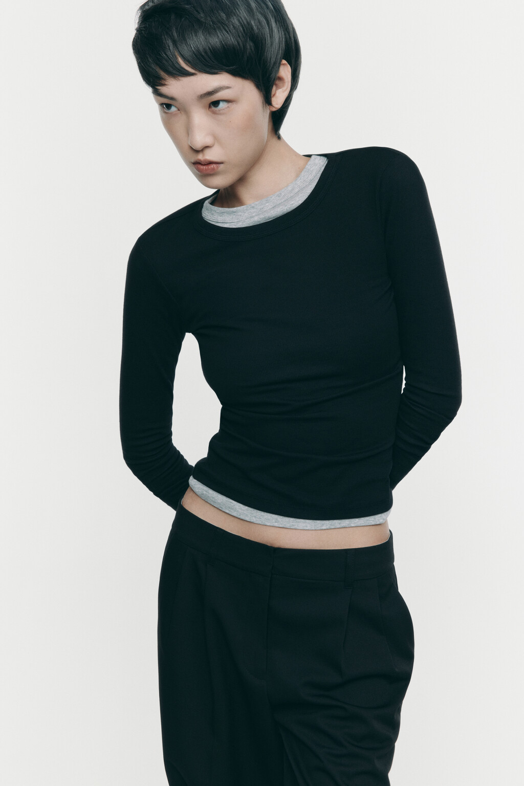 Лонгслив облегающий в рубчик - цвет черный - 8