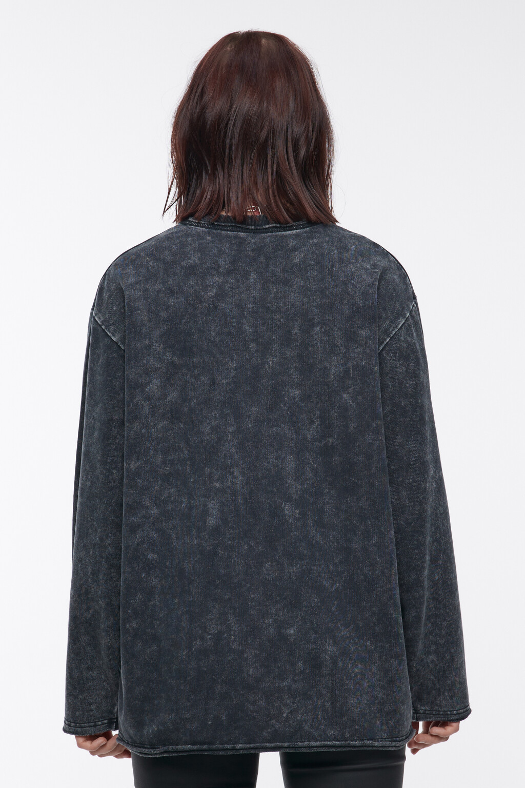 Лонгслив oversize состаренный с принтом - цвет черный - 4