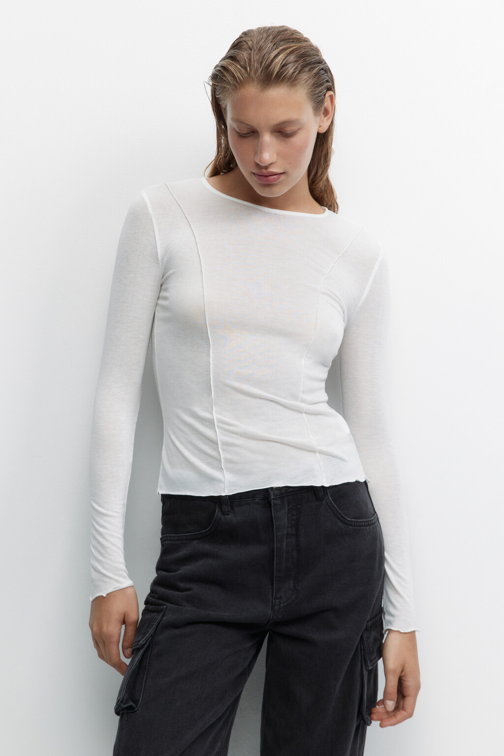 Лонгслив тонкий с декоративными швами - цвет белый - 2