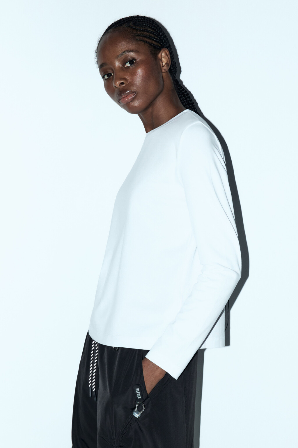 Лонгслив полуприлегающий базовый - цвет белый - 4