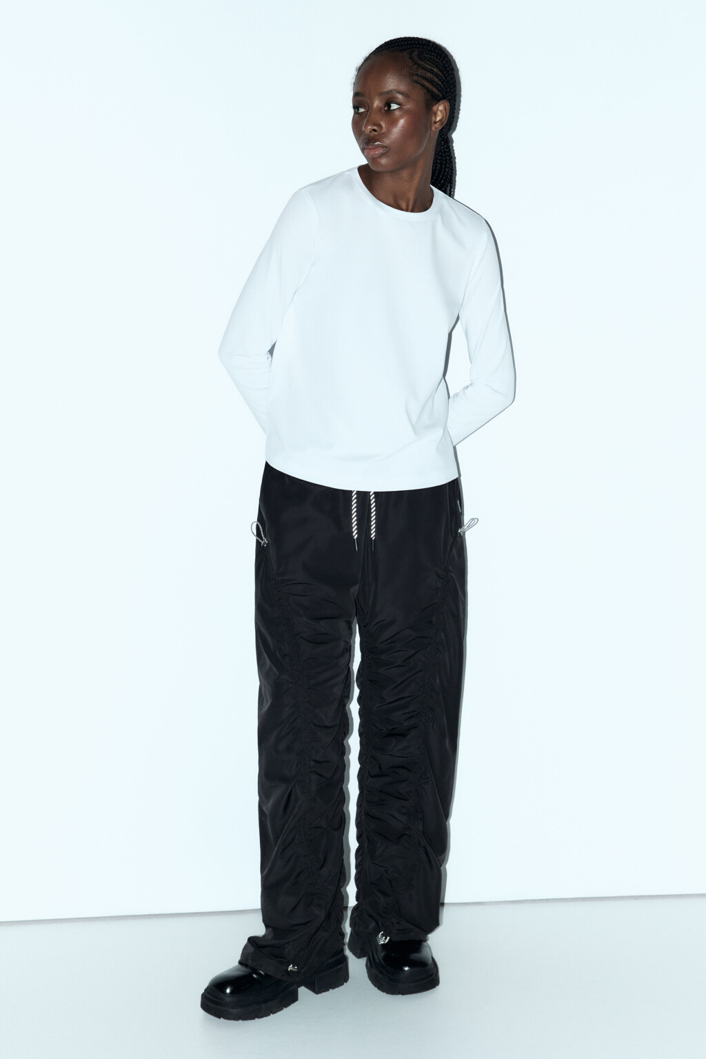 Лонгслив полуприлегающий базовый - цвет белый - 6