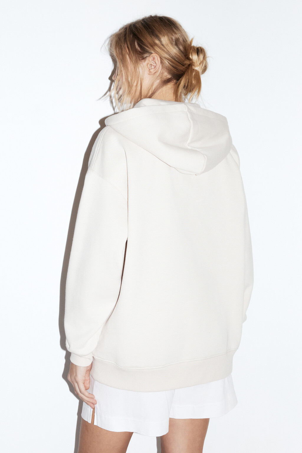 Худи-зипка на молнии утепленная с капюшоном - цвет бежевый - 4