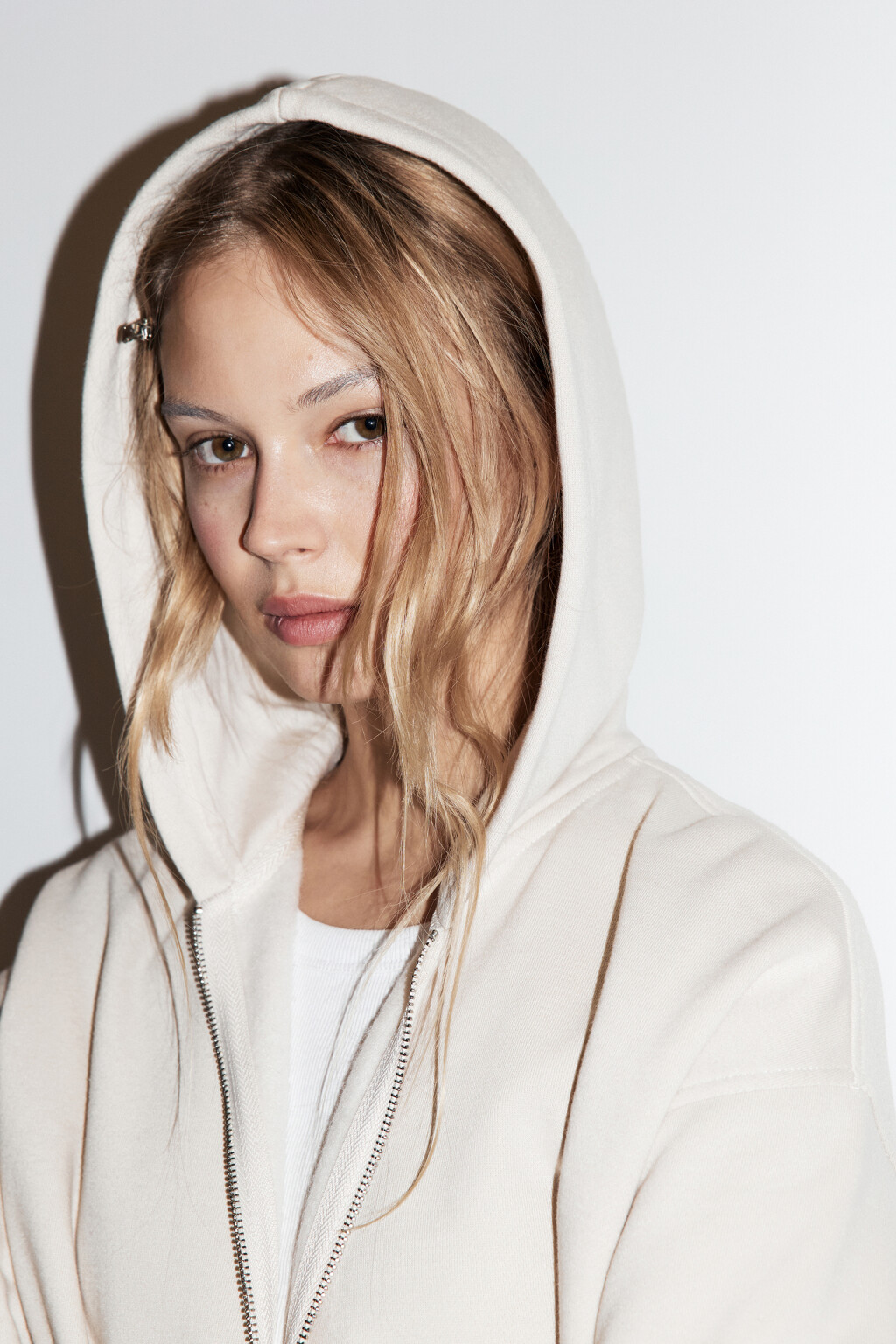 Худи-зипка на молнии утепленная с капюшоном - цвет бежевый - 9