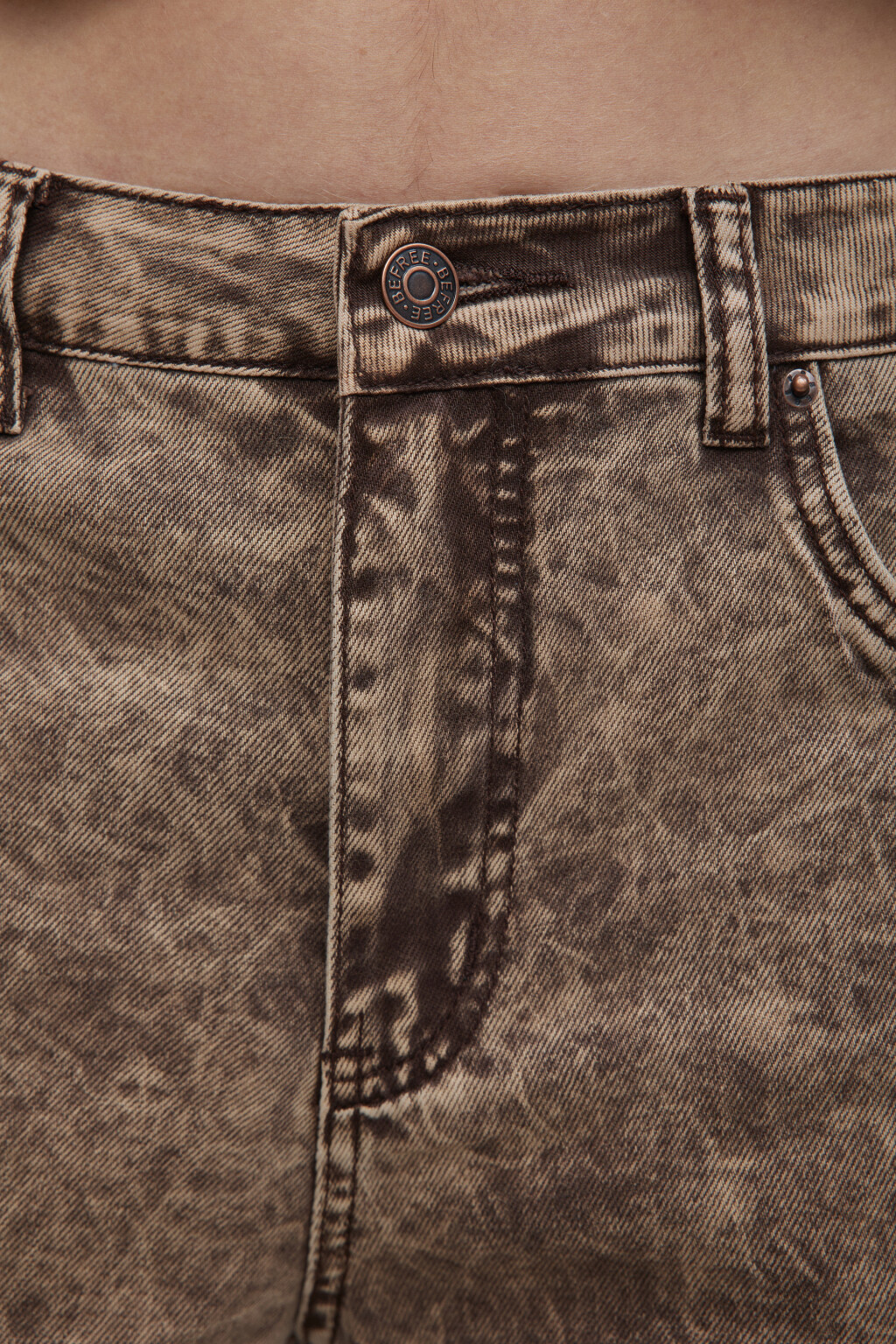 Джинсы широкие с вареным эффектом - цвет коричневый - 7