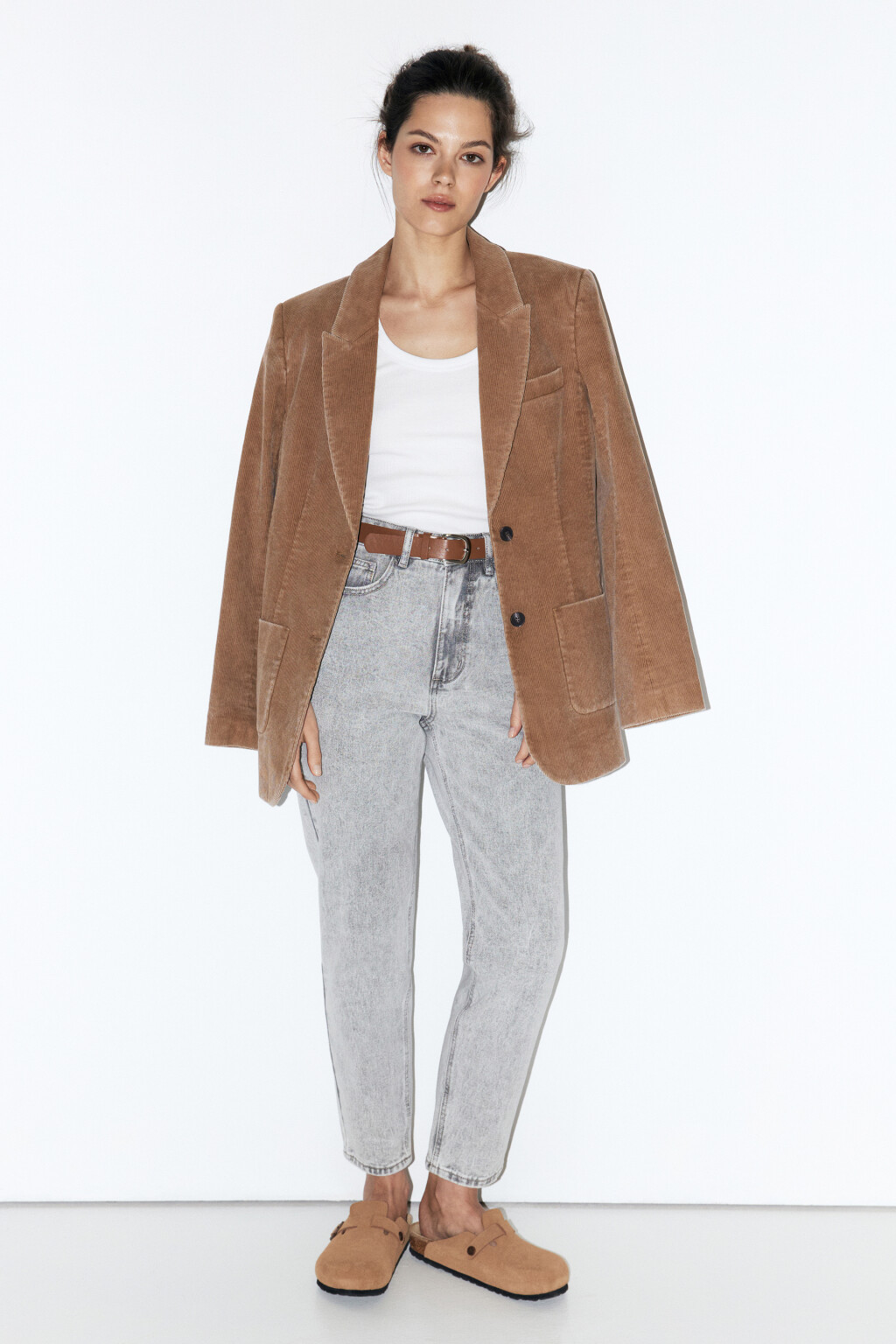 Джинсы mom с высокой посадкой и ремнем - цвет серый - 6