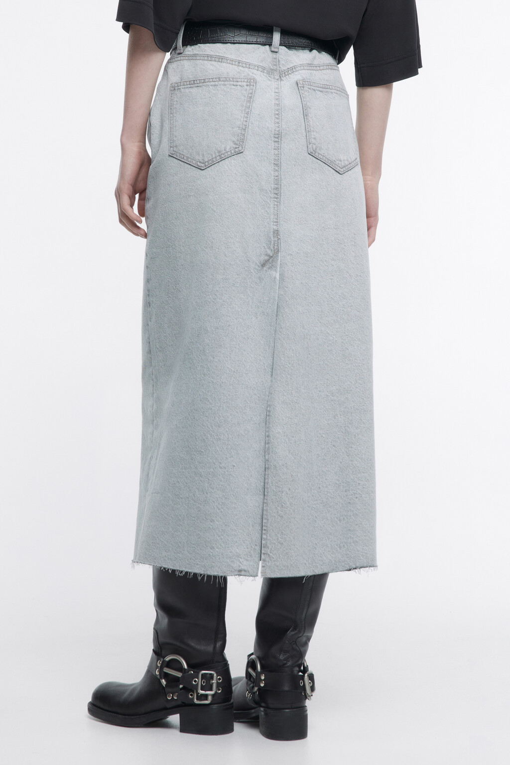 Юбка миди джинсовая прямая с ремнем - цвет серый - 4
