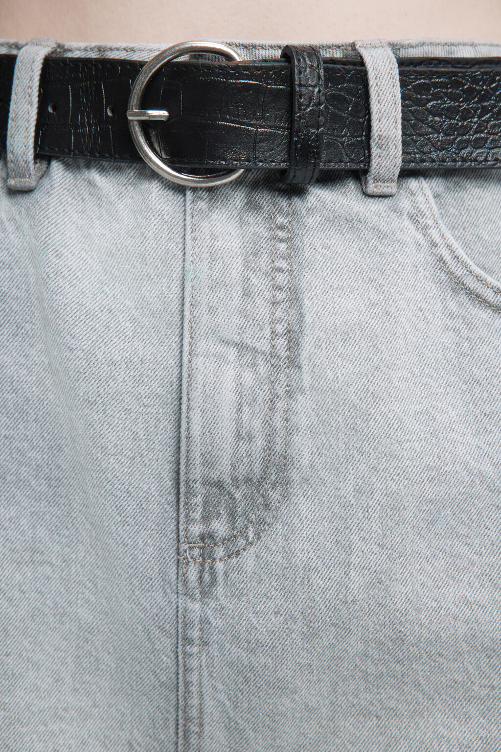 Юбка миди джинсовая прямая с ремнем - цвет серый - 6