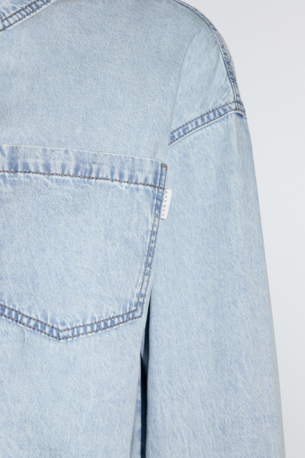 Рубашка джинсовая с нагрудным карманом - цвет голубой - 7