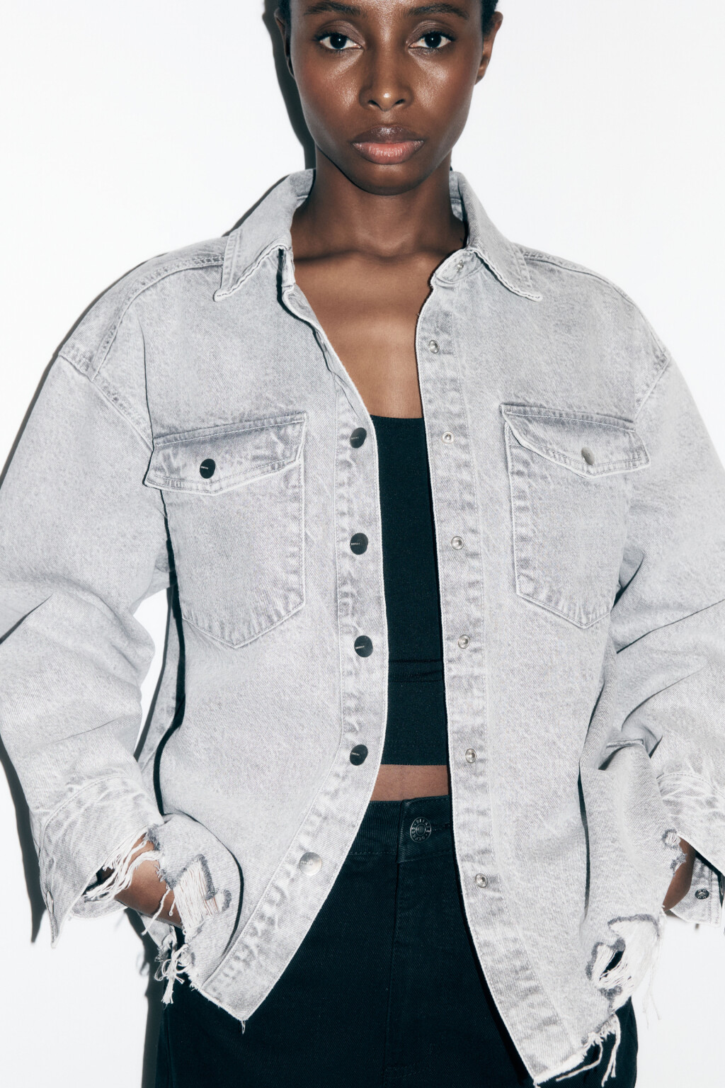 Рубашка oversize джинсовая с рваными деталями - цвет серый - 1