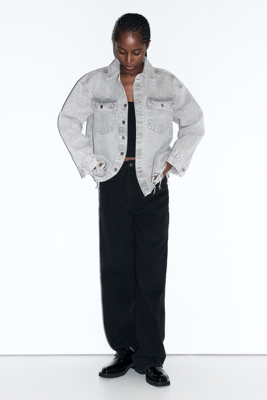 Рубашка oversize джинсовая с рваными деталями - цвет серый - 6