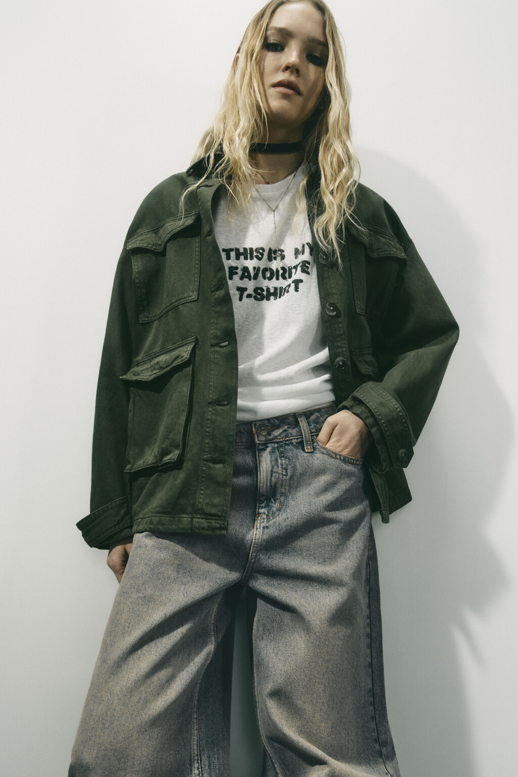 Рубашка oversize джинсовая с накладными карманами - цвет зеленый - 2