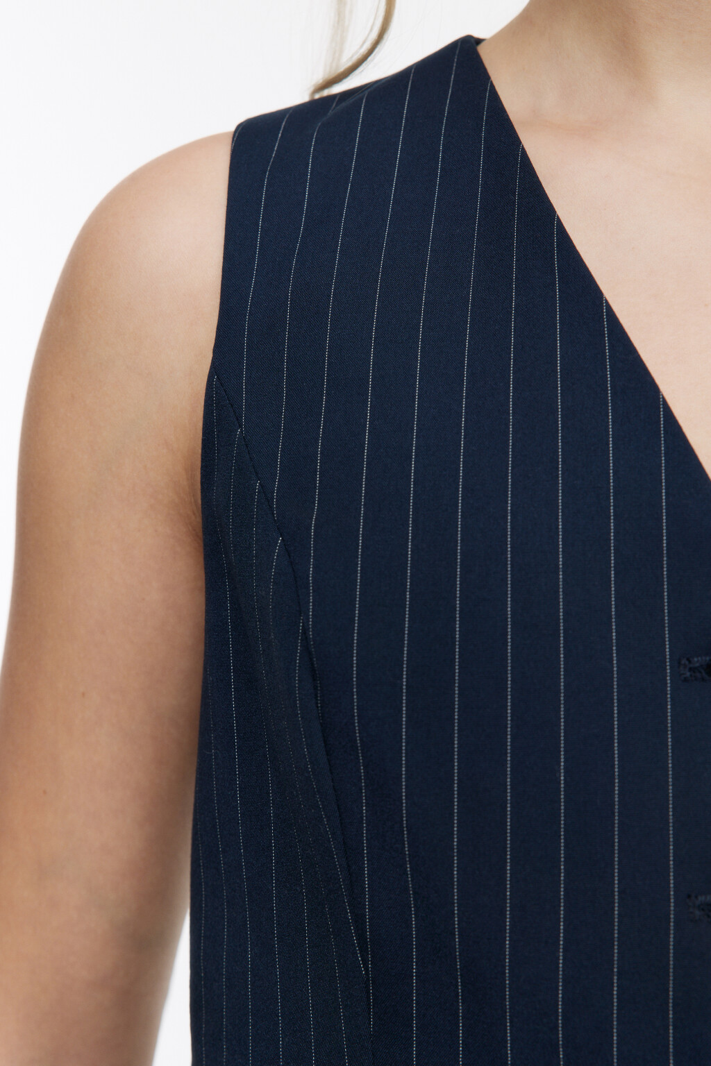 Жилет костюмный приталенный в полоску - цвет синий - 8