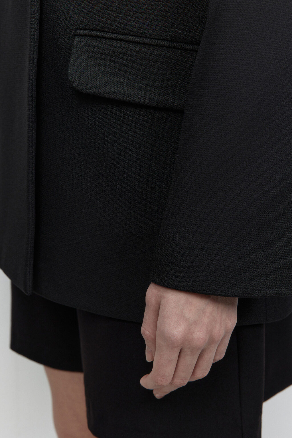 Пиджак oversize двубортный с карманами - цвет черный - 8