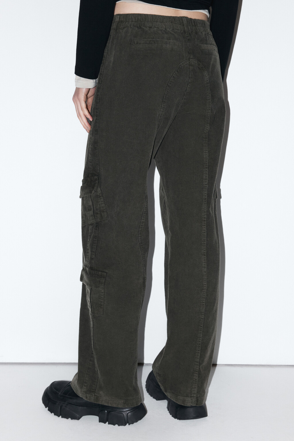Брюки-карго широкие вельветовые - цвет зеленый - 4