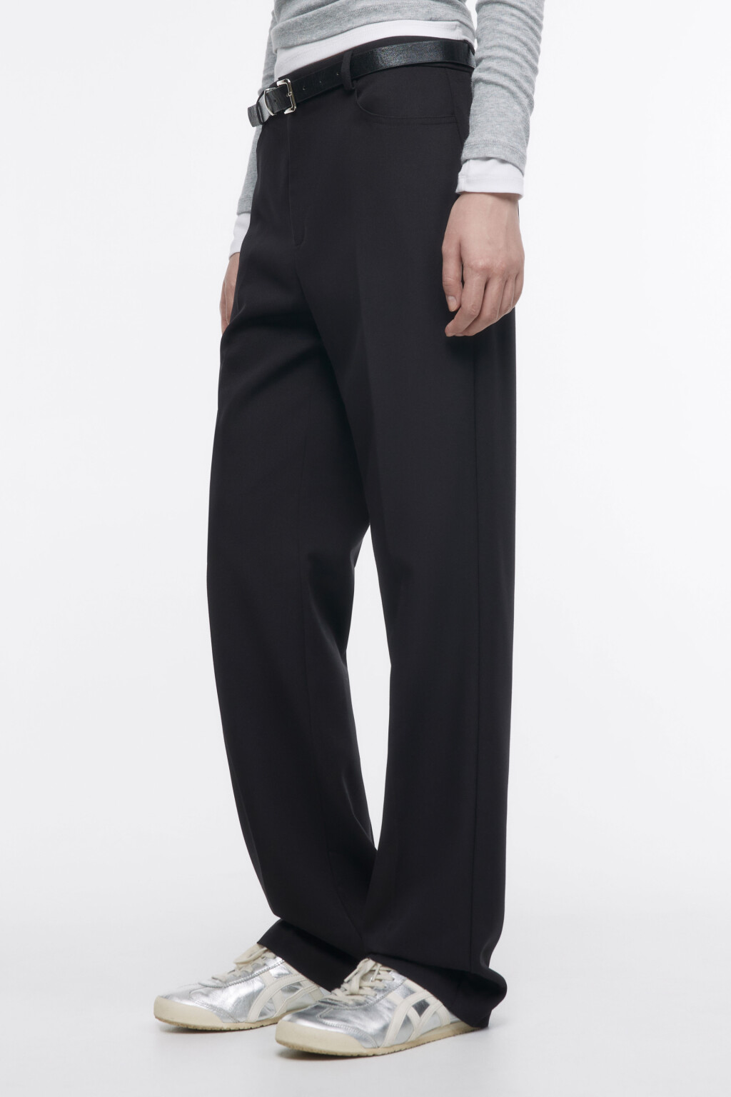 Брюки костюмные зауженные с ремнем - цвет черный - 3