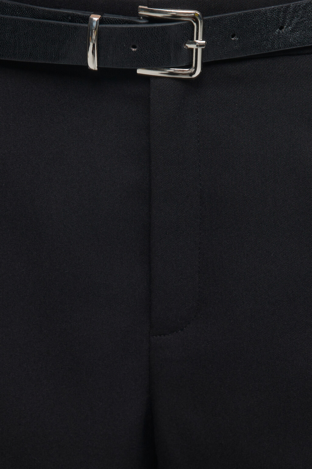 Брюки костюмные зауженные с ремнем - цвет черный - 6