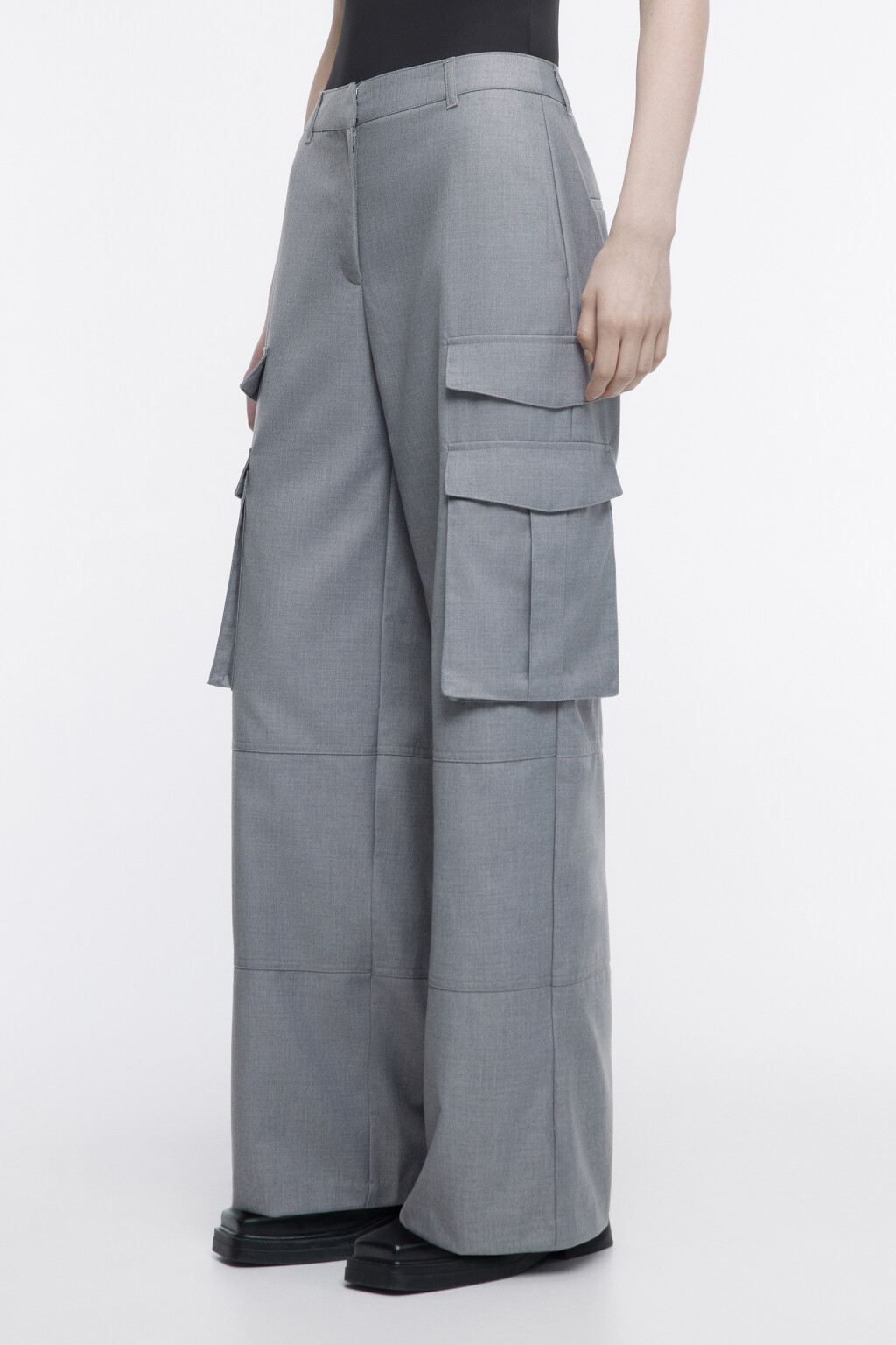 Брюки широкие костюмные с карманами карго - цвет серый - 3