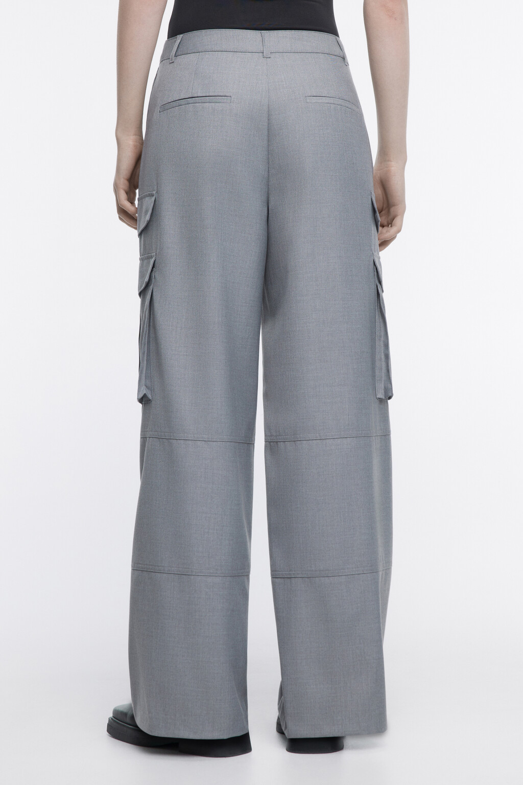 Брюки широкие костюмные с карманами карго - цвет серый - 4