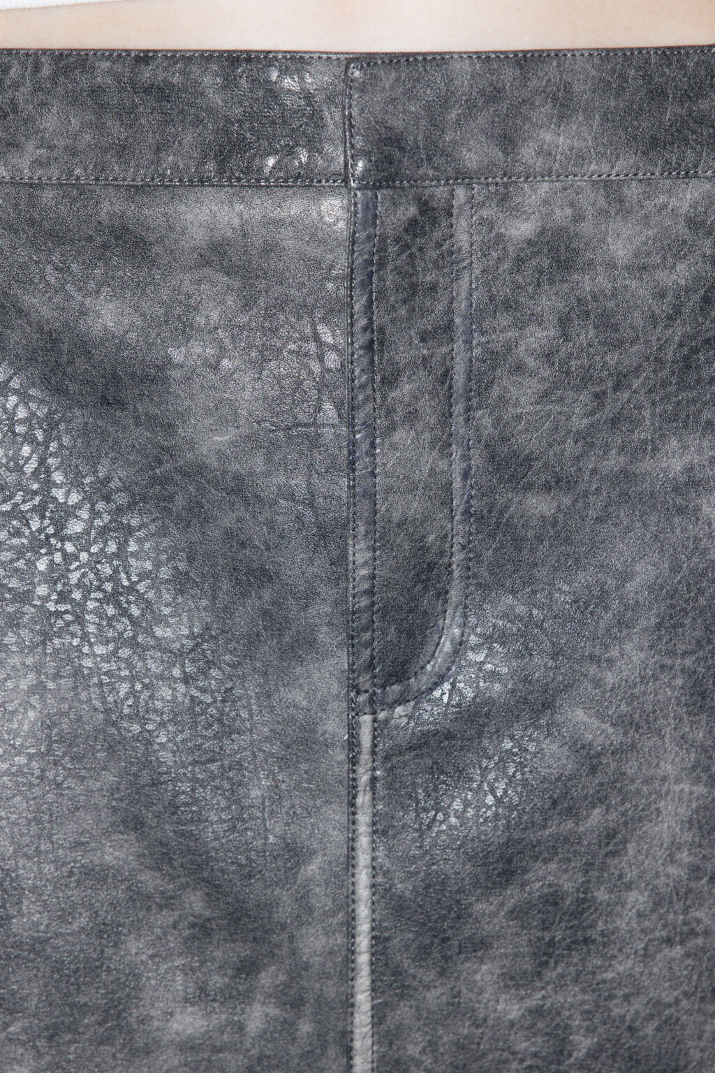 Юбка из искусственной кожи с вареным эффектом - цвет серый - 9