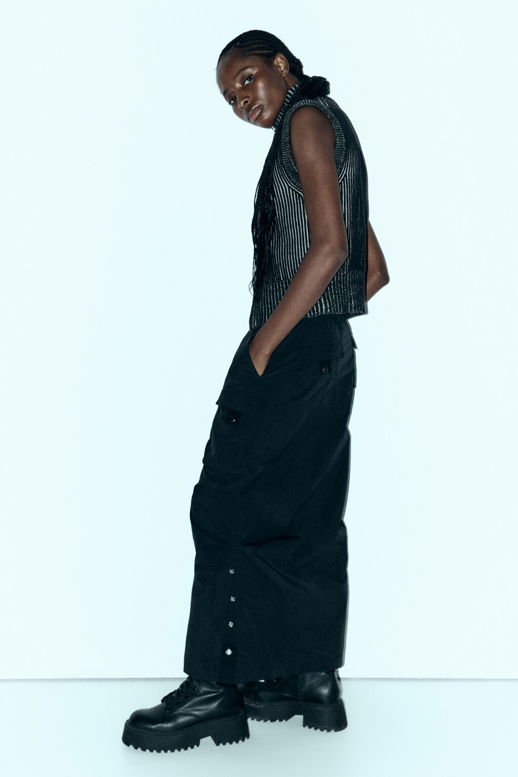 Юбка-парашют макси с карманами и драпировками - цвет черный - 1