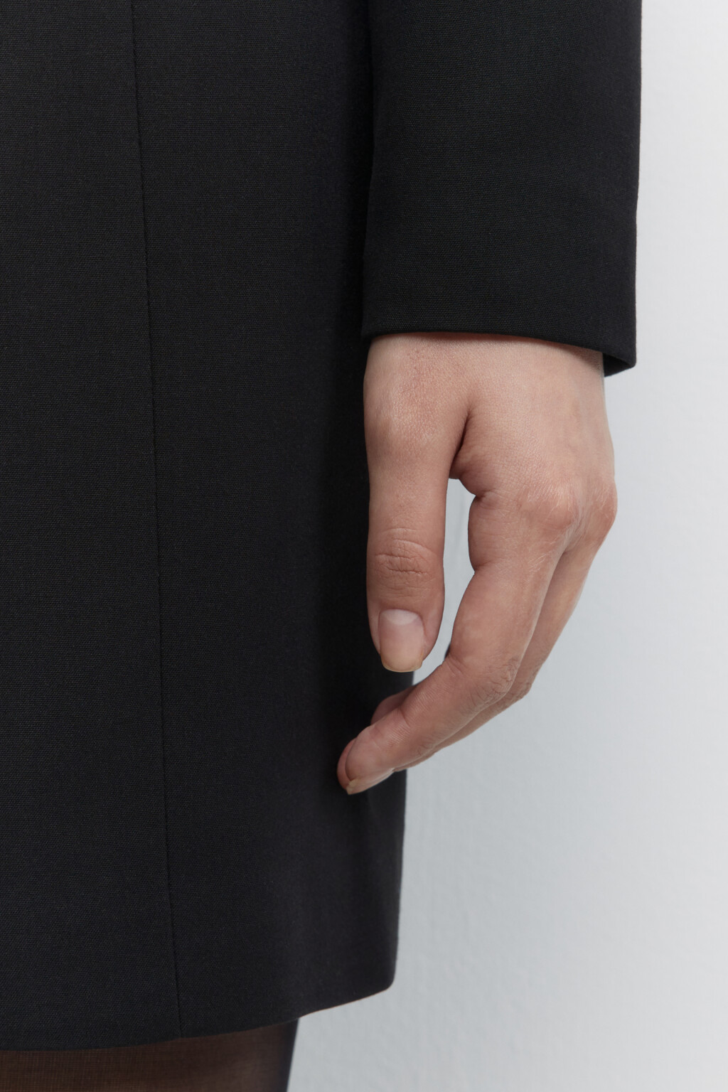 Платье-пиджак мини приталенное с запахом - цвет черный - 9