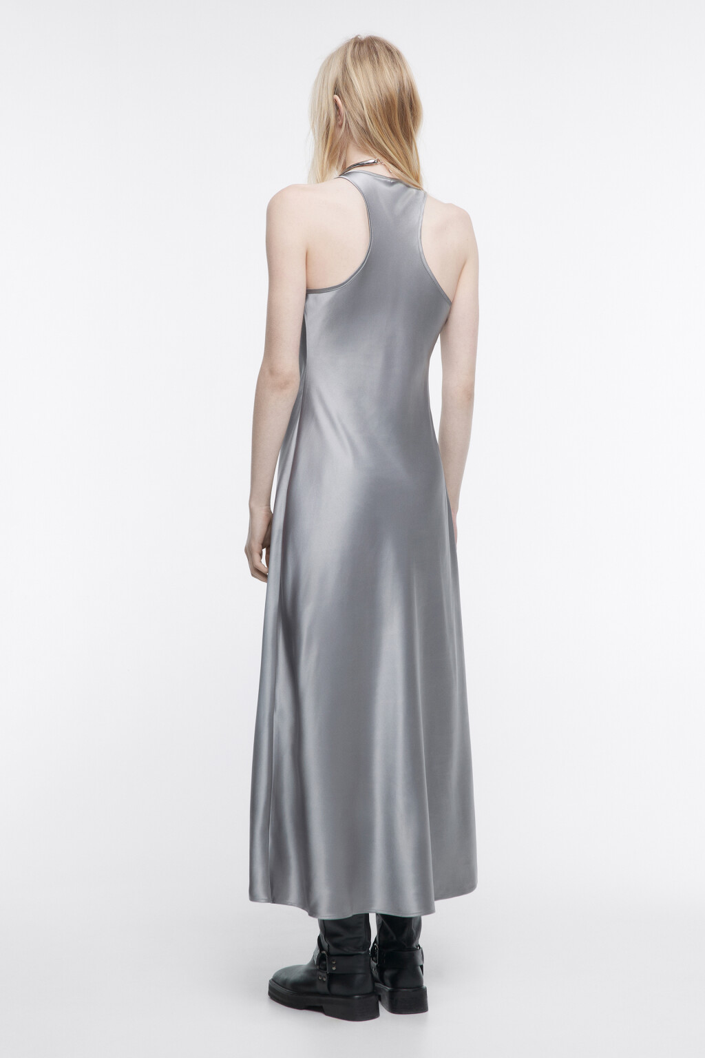 Платье-майка миди атласное на широких бретелях - цвет серый - 4