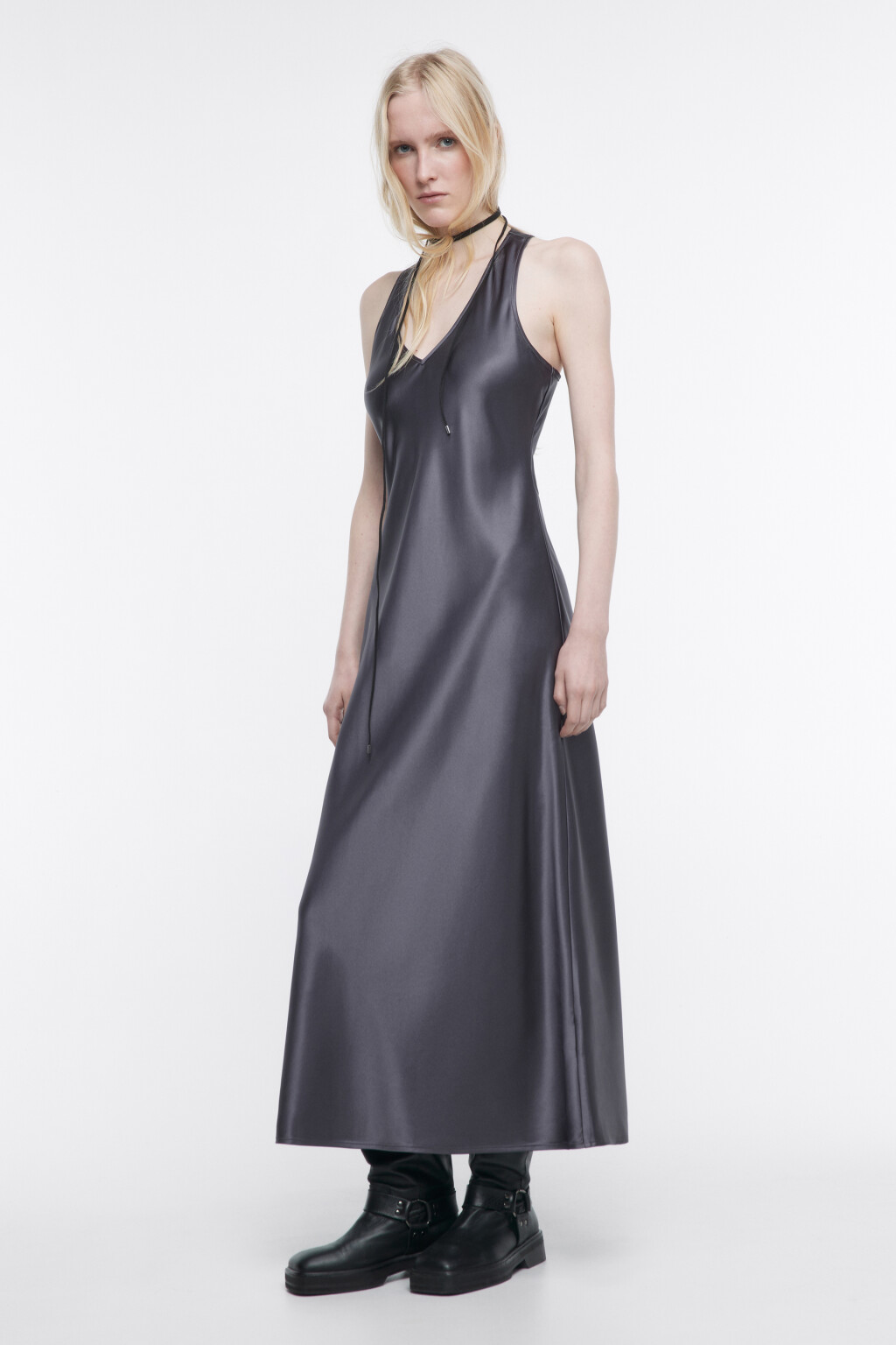 Платье-майка миди атласное на широких бретелях - цвет серый - 3