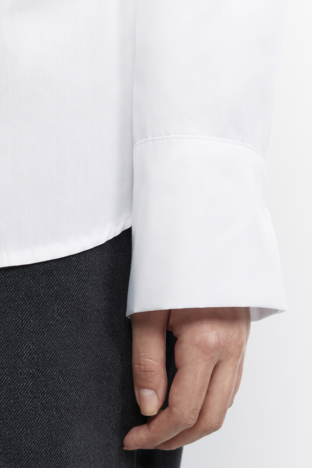 Блузка-рубашка oversize с галстуком - цвет белый - 6