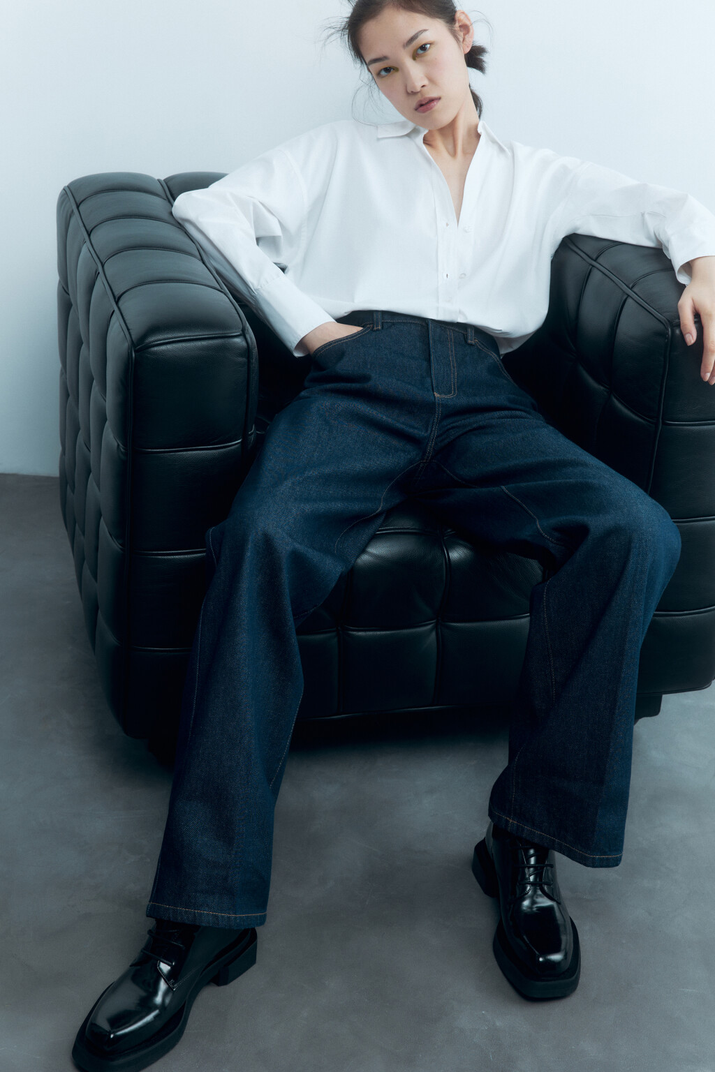 Рубашка oversize с боковыми вырезами - цвет белый - 9