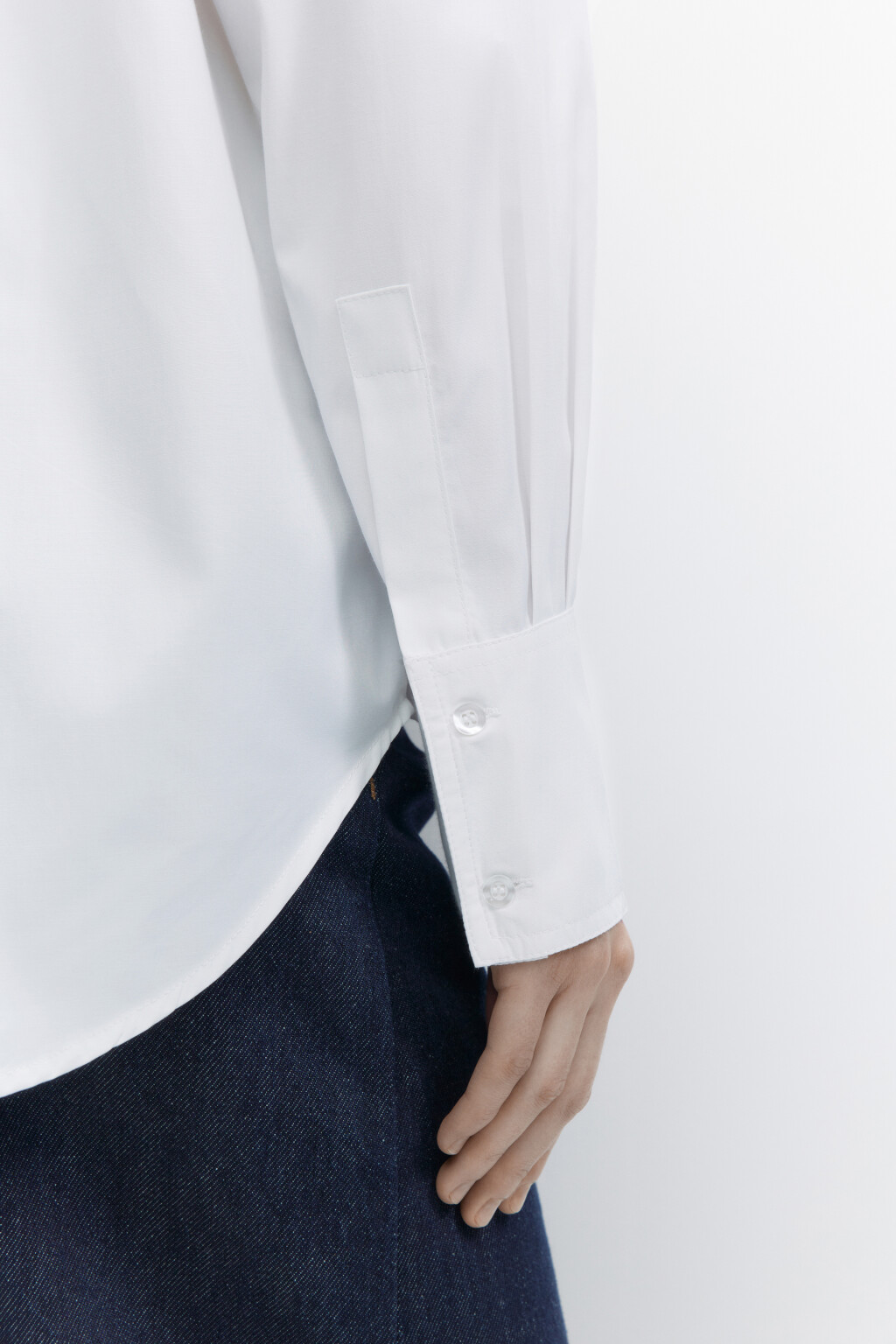 Рубашка oversize с боковыми вырезами - цвет белый - 6