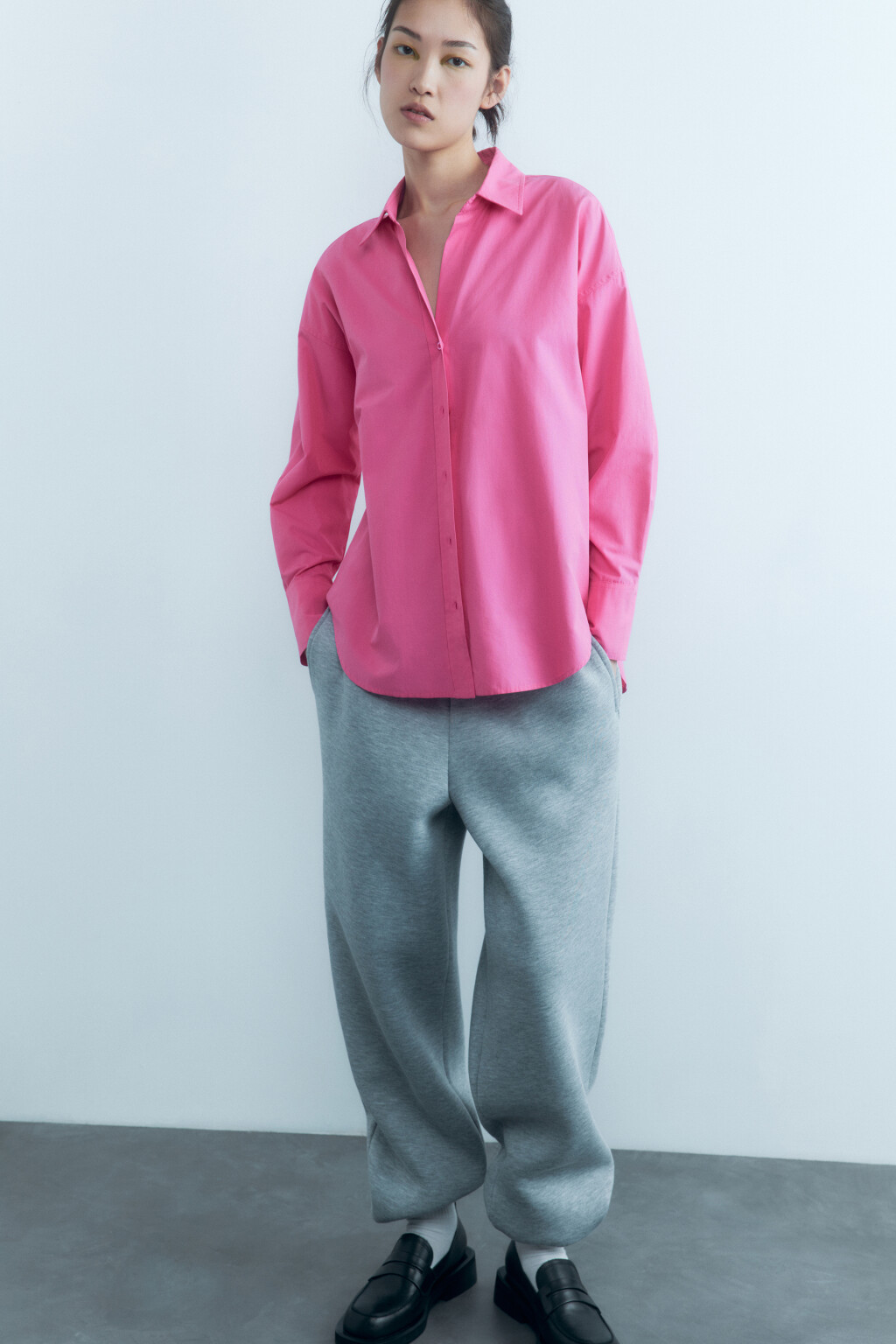 Рубашка oversize с боковыми вырезами - цвет розовый - 10