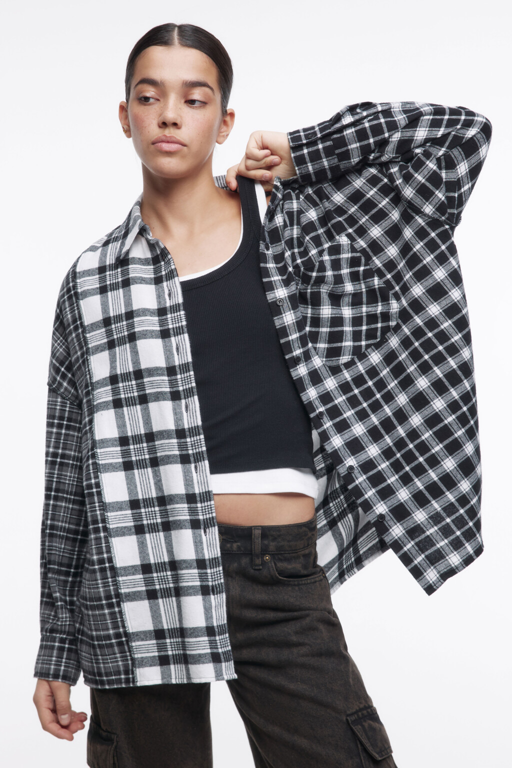 Рубашка oversize клетчатая в стиле пэчворк - цвет черный - 3