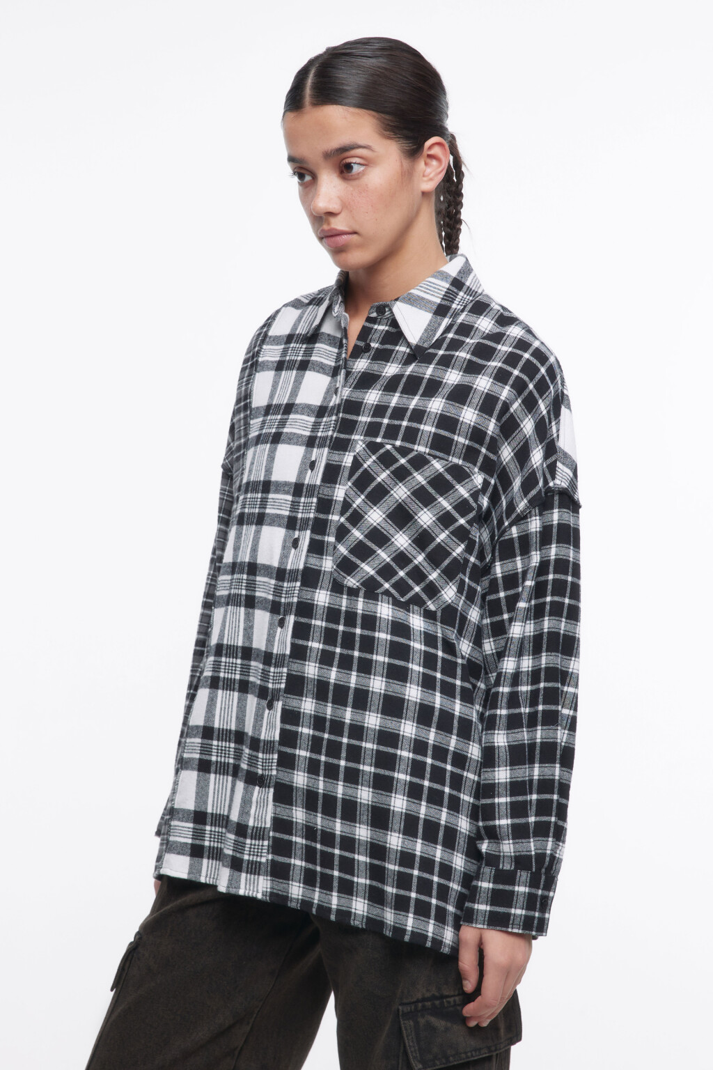 Рубашка oversize клетчатая в стиле пэчворк - цвет черный - 5