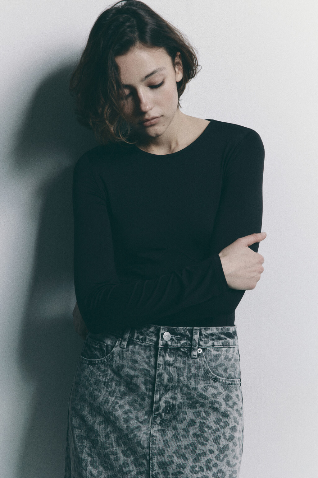 Боди-лонгслив с рельефными швами - цвет черный - 2