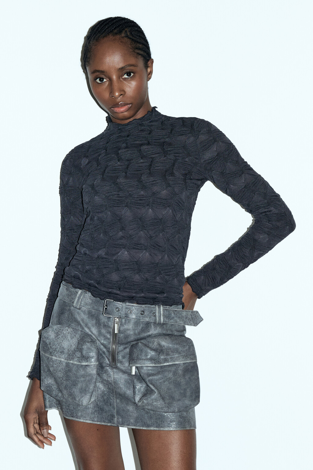 Лонгслив облегающий с жатой фактурой - цвет серый - 2