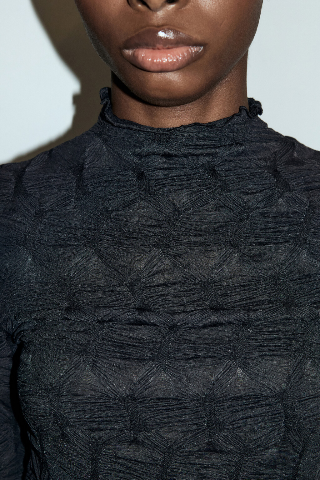 Лонгслив облегающий с жатой фактурой - цвет серый - 6