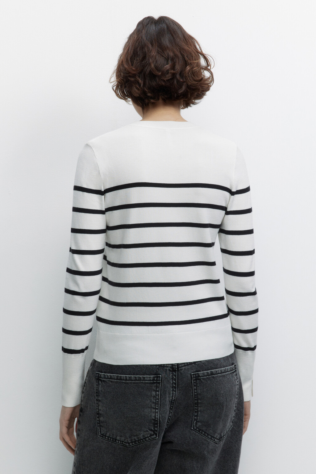 Джемпер вискозный тонкой вязки - цвет белый - 5