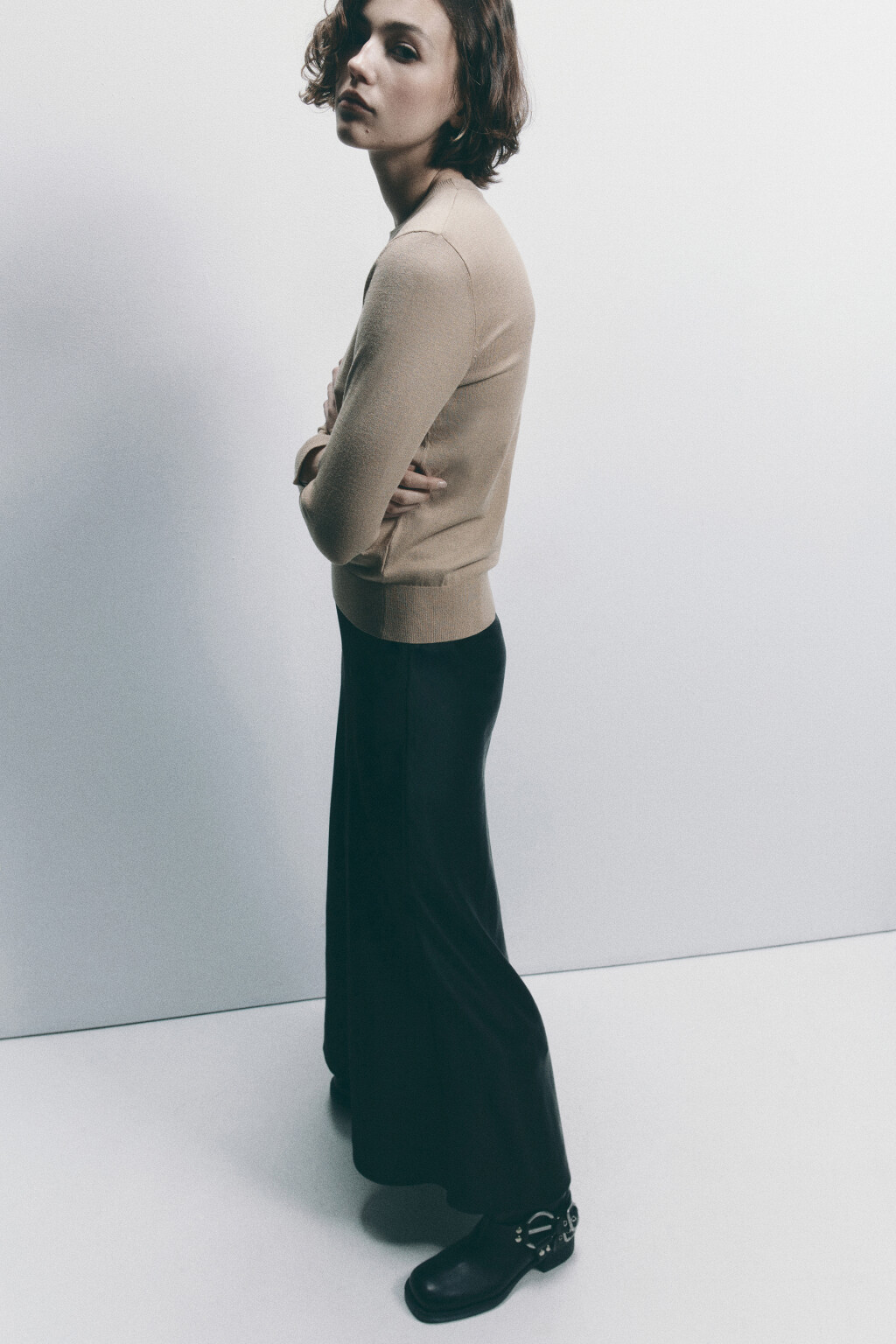 Джемпер вискозный тонкой вязки - цвет бежевый - 1