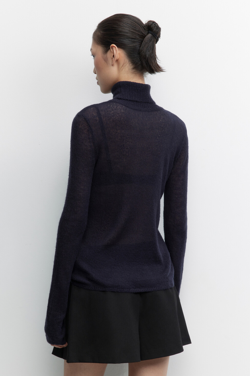 Свитер-водолазка тонкой вязки с шерстью - цвет голубой - 4