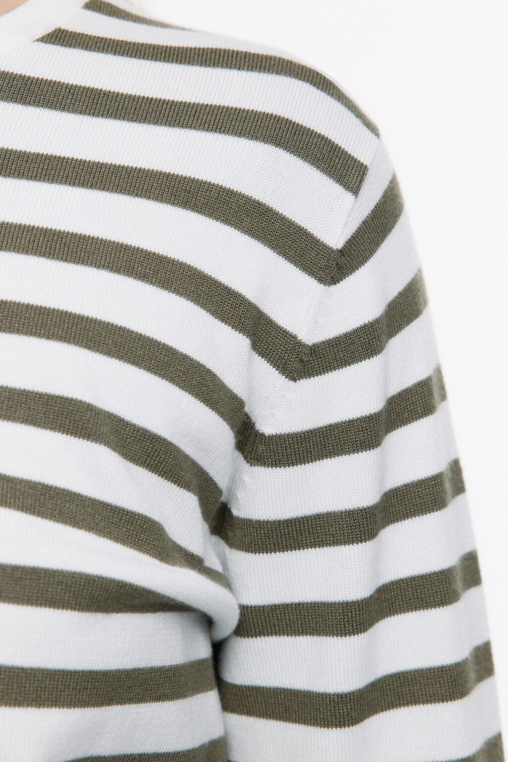 Джемпер тонкой вязки свободный в полоску - цвет зеленый - 6