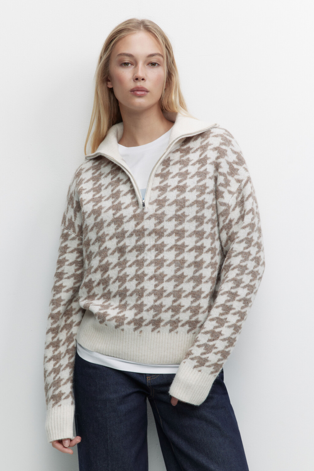 Свитер вязаный с принтом гусиная лапка - цвет бежевый - 2