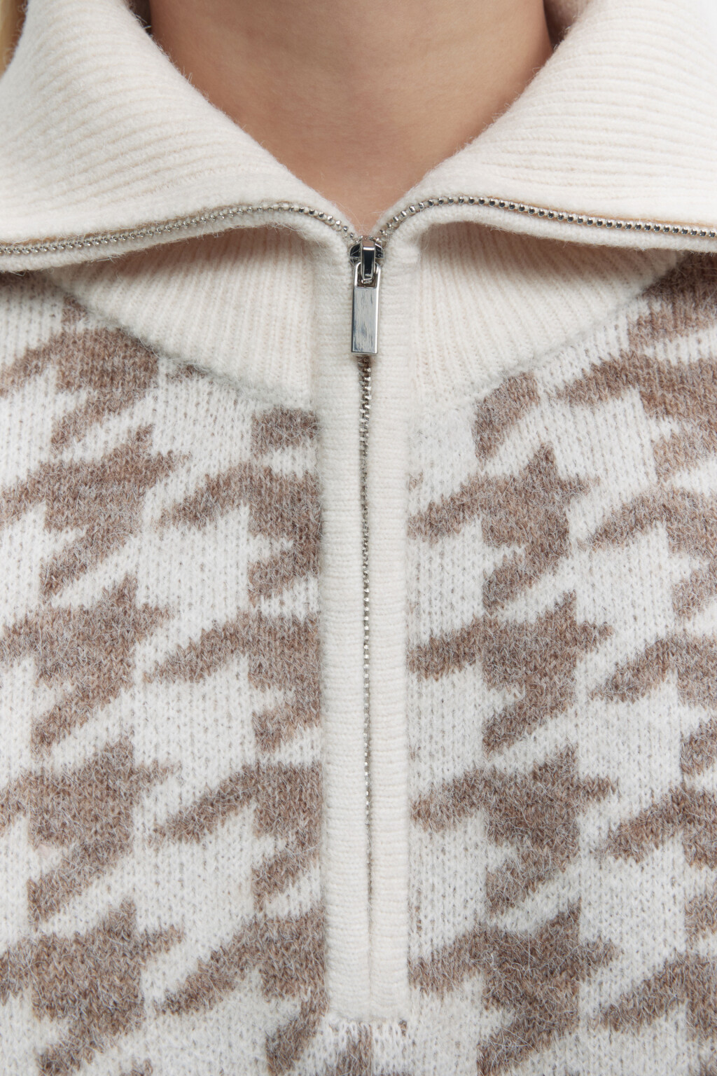 Свитер вязаный с принтом гусиная лапка - цвет бежевый - 5