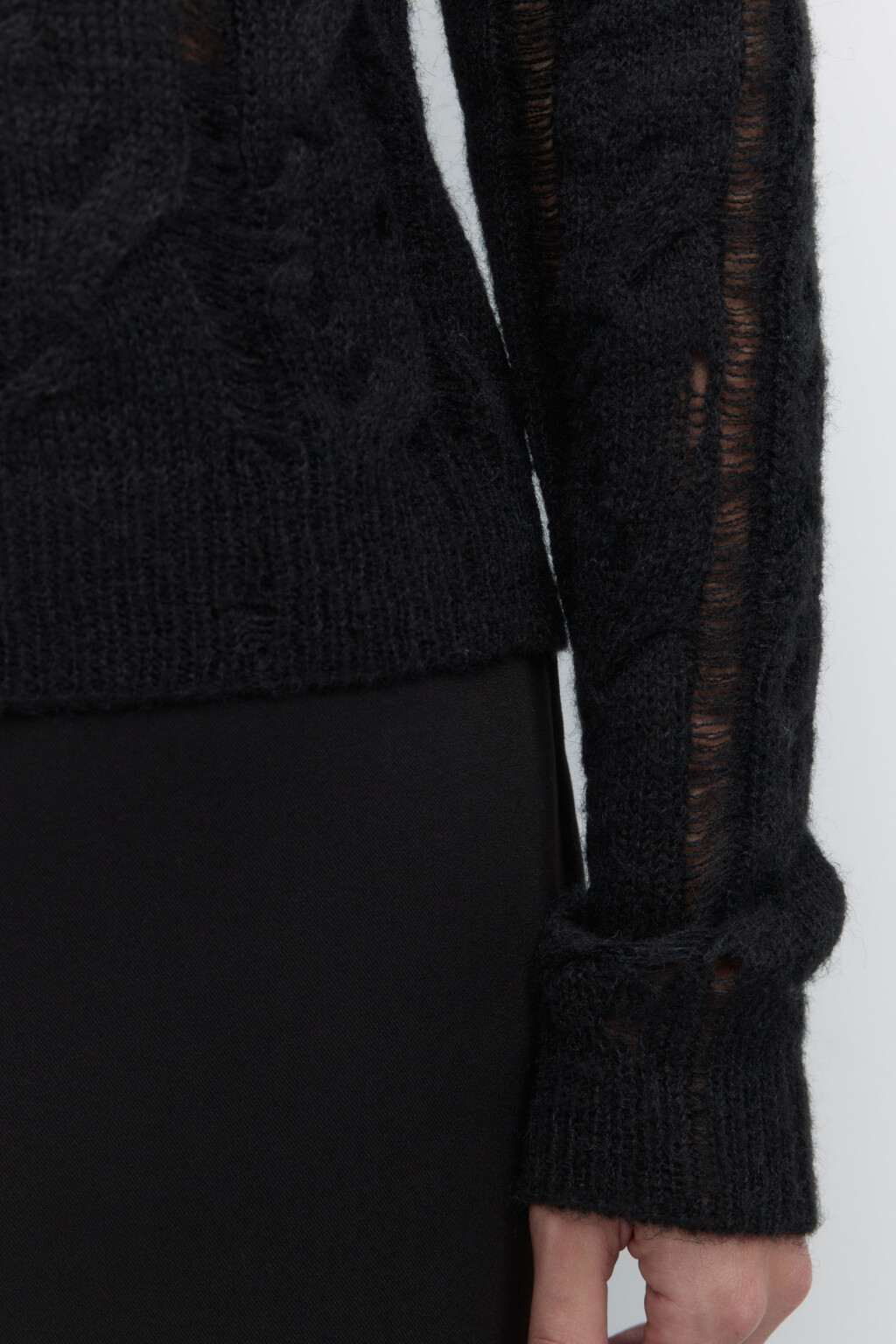 Джемпер ажурный с узором - цвет черный - 7