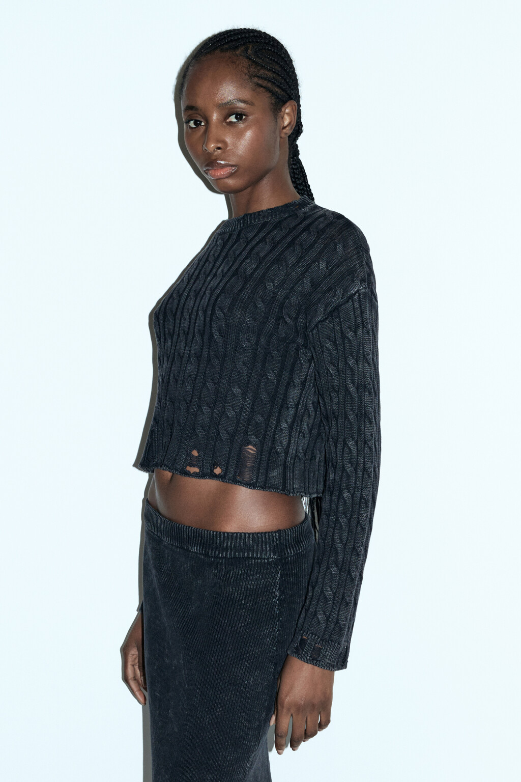 Джемпер вязаный с состаренным эффектом - цвет черный - 3