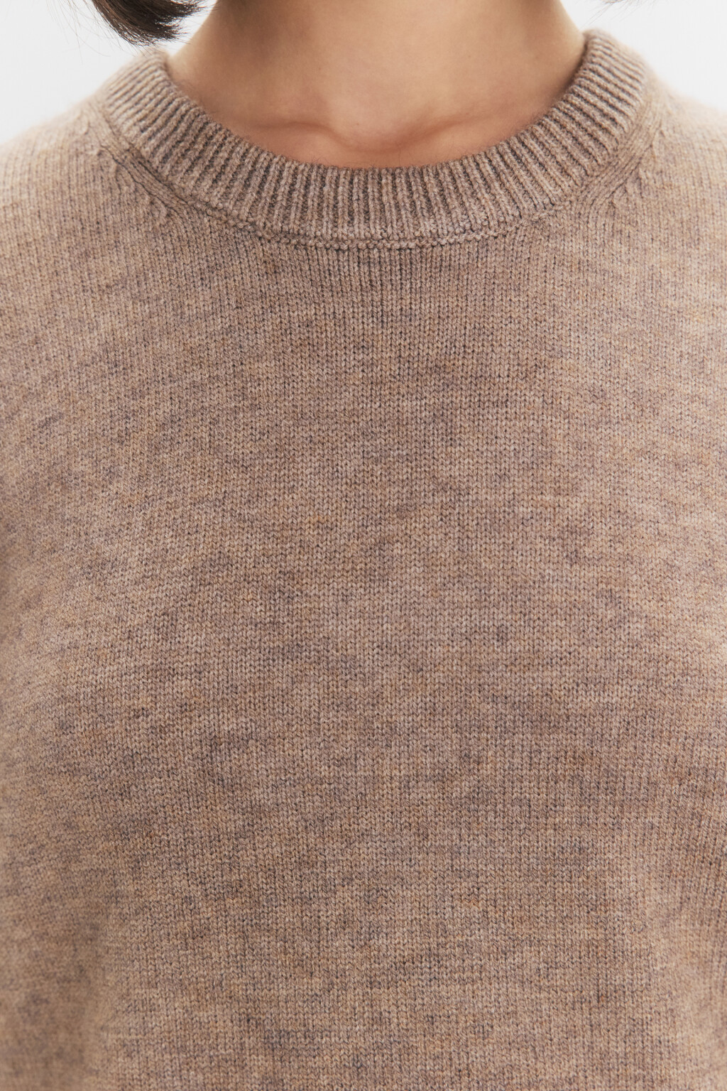 Джемпер тонкой вязки с рваными манжетами - цвет бежевый - 6
